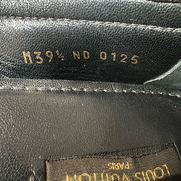 Louis Vuitton Zipper Oxford Flat - Picture 4 of 6